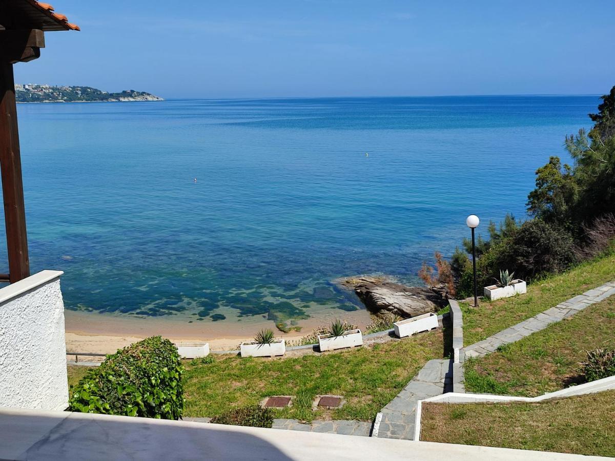 Beach House Emme Palaiontsiflikion Bagian luar foto